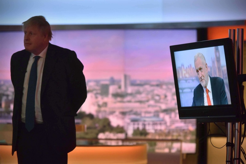 جونسون وكوربين